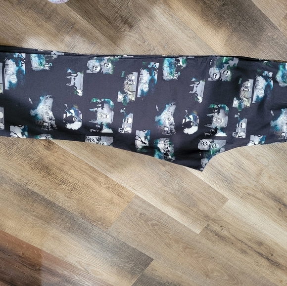 Disney Men's Black Graphic Pants - Picture 8 of 16